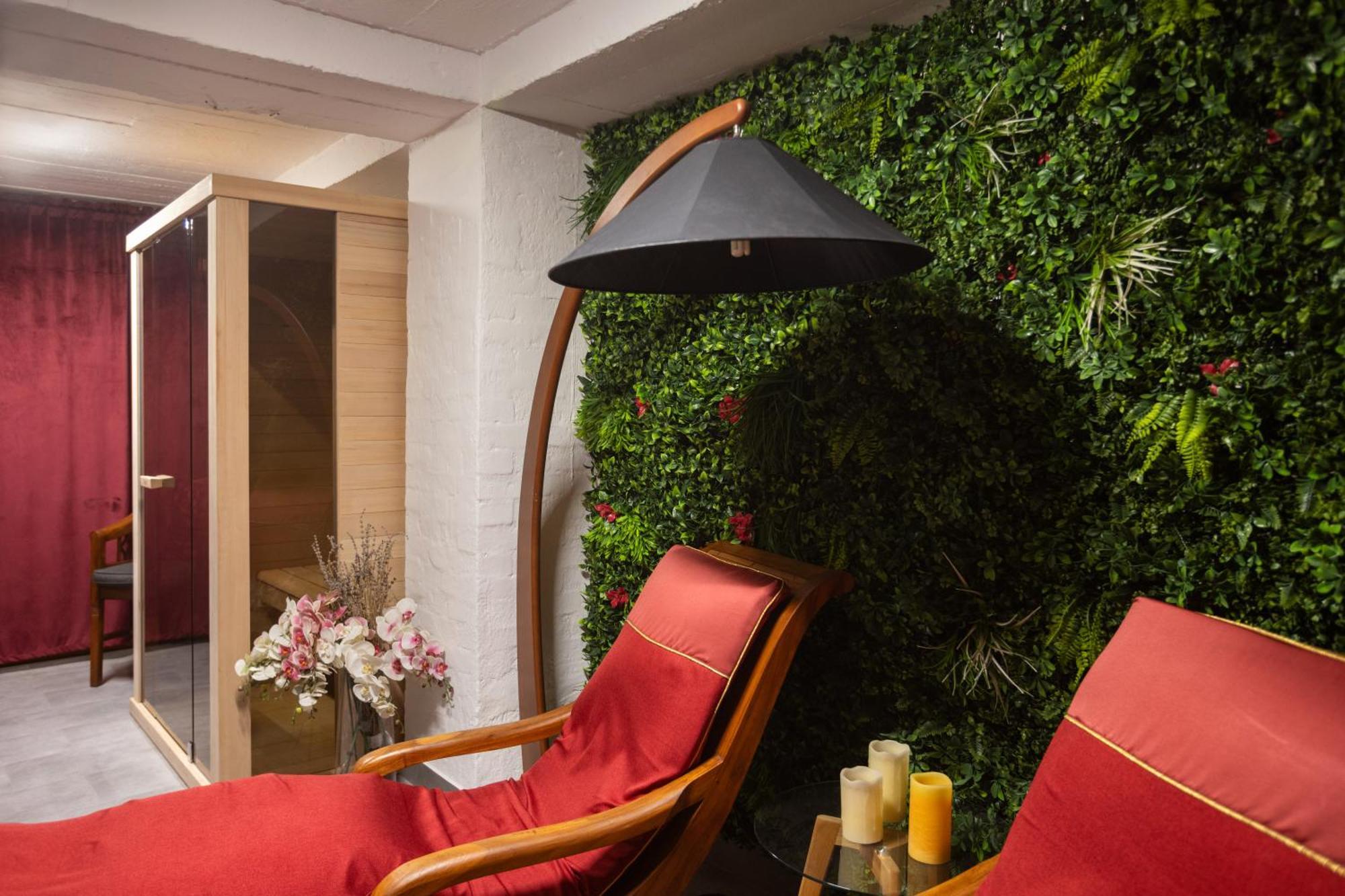 R73 Residences Печ Екстериор снимка