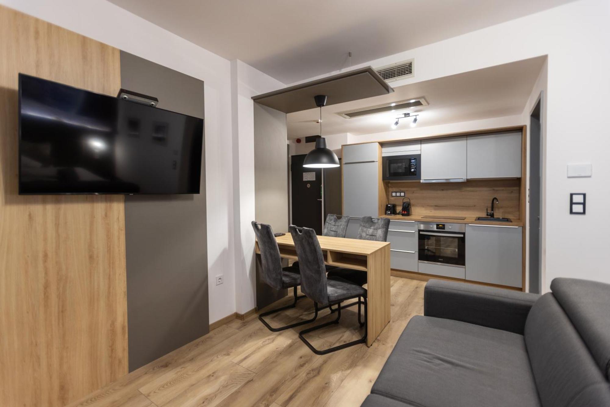 R73 Residences Печ Екстериор снимка