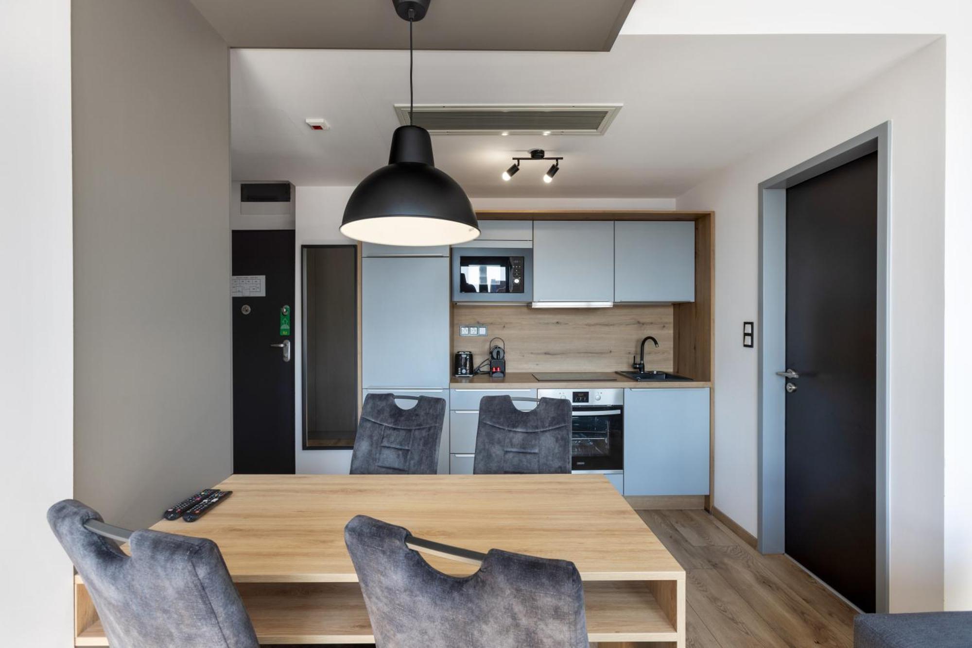 R73 Residences Печ Екстериор снимка